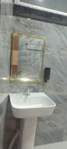 Bathroom 5, Oaktel Jagannath Dham, Mathura