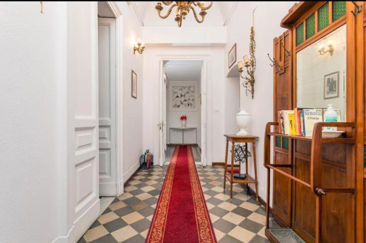 Others 5, DS Apartment, Catania
