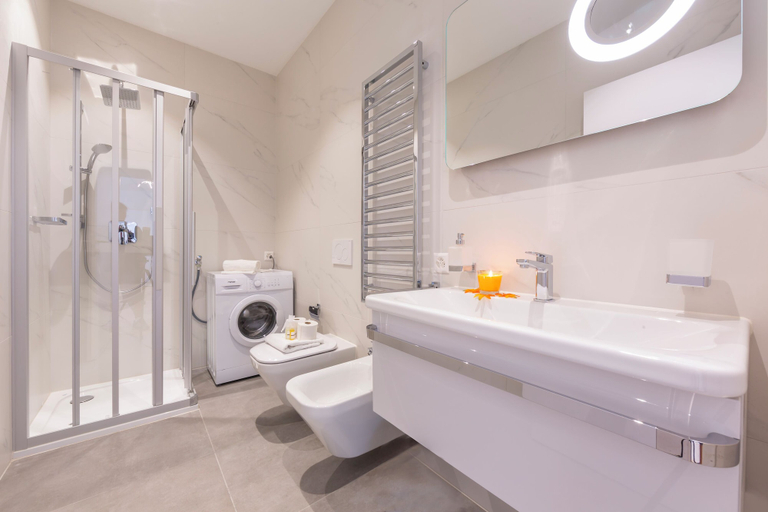 Bathroom, Heart of Lugano, Lugano