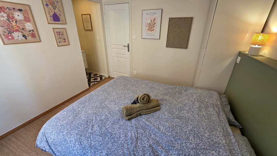 Room 2, T2 l Gant de la Mairie Calme Centre, Pas-de-Calais