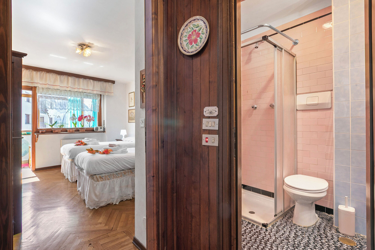 Bathroom 4, Appartamento Aricami With Balcony & Mountain View, Torino
