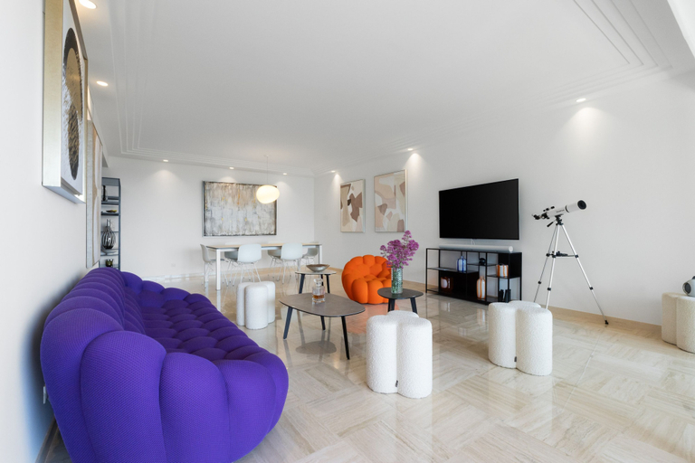 Room 4, 223 Le Gla Euls in Golfe Juan, Alpes-Maritimes