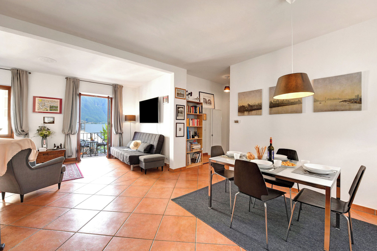 Dining 4, Residenza Lungolago Melide for 5, Lugano