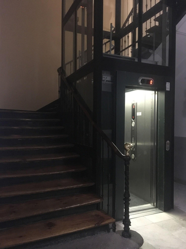 Public Area 2, Hostal Adis, Madrid