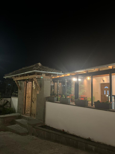 Exterior & Views, B Vishe Guest House, Gjirokastrës
