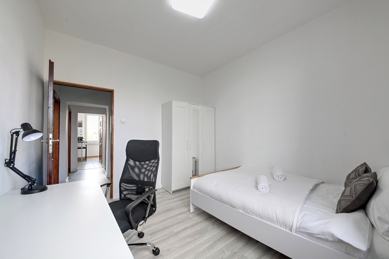 Room 2, RentPlanet - Apartament przy pl Legionów, Środa Śląska