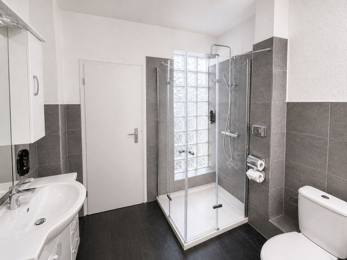 Bathroom 5, Seehotel Schwanenhof, Herzogtum Lauenburg