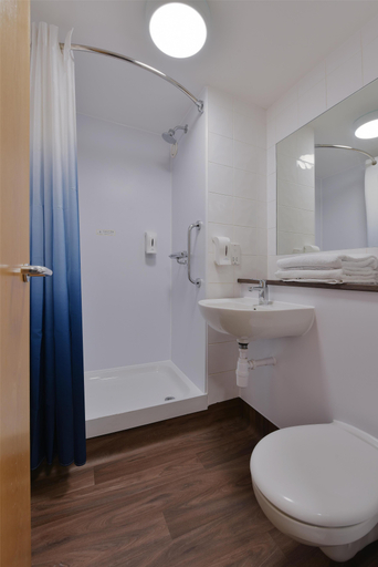 Bathroom 4, Travelodge Swansea Central, Swansea