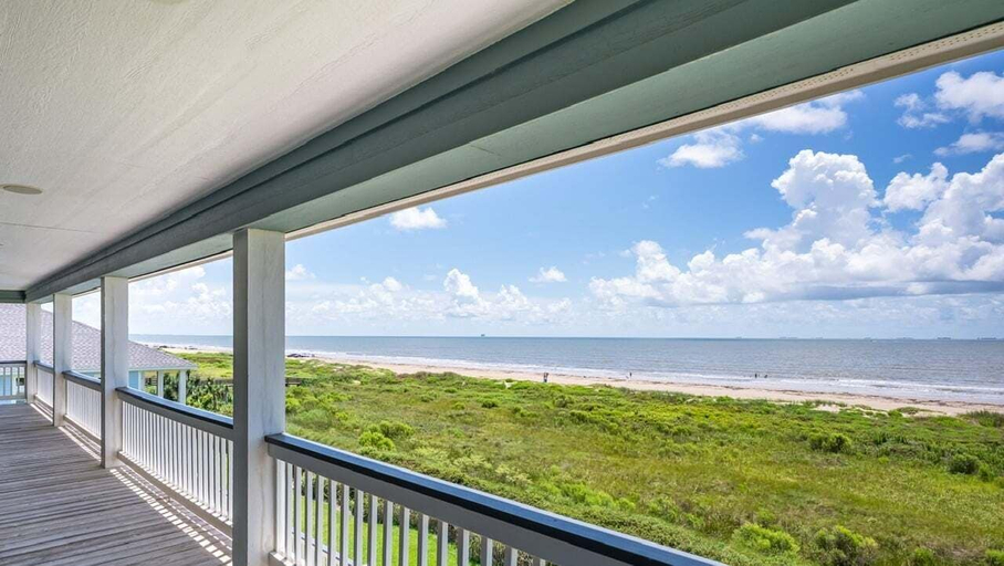 Property grounds 3, Dawn Treader 4 Bedroom Home, Galveston