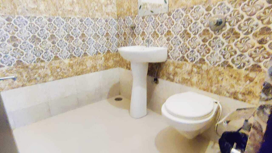 Bathroom, Premium Hotel Broadway Amritsar, Amritsar