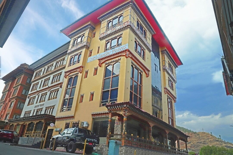 Exterior & Views