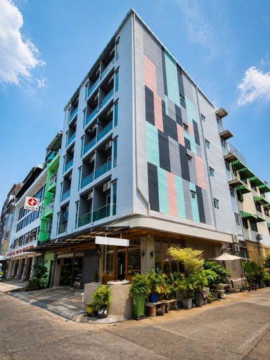 Exterior & Views 2, The Fifth Residence Hotel, Pathum Wan