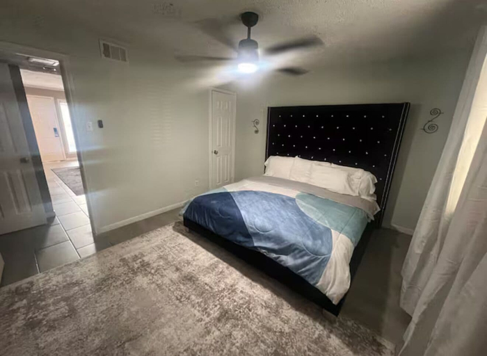 Room 3, Galleria Parc Hotel & Apartment, Houston