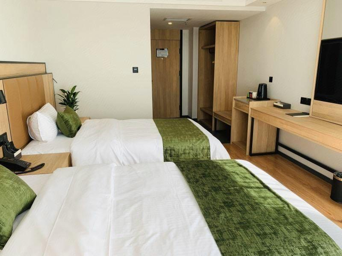 Bedroom 2, Green Tree Inn Baicheng Taobei District Railway Station, Baicheng