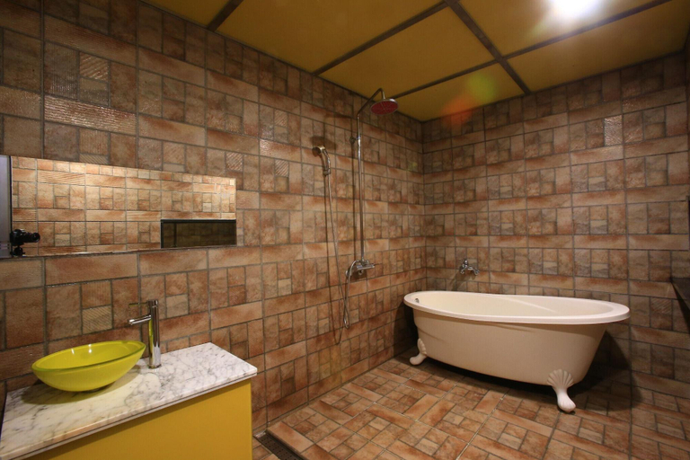 Bathroom 4, Suyu Solid Hotel, Gangbuk