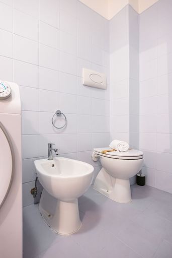 Bathroom 4, Casa Pignasecca, Napoli