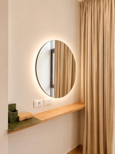 Others 3, Hotel Viena, Kavajës