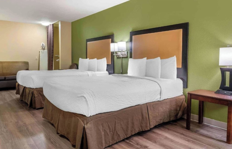 Bedroom 2, Studio 6 Corporate Extended Stay Washington, D.C. Germantown MD, Montgomery
