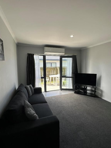 Living area 5, Eastland Pacific Motor Lodge, Opotiki