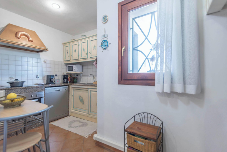 Private kitchen 5, La Sciumara With Beach Access, Olbia-Tempio
