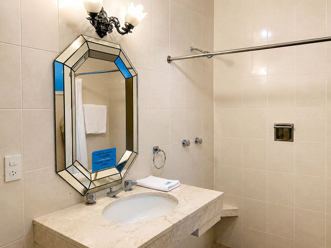 Bathroom 5, Hotel Bedd Express Querétaro, Querétaro