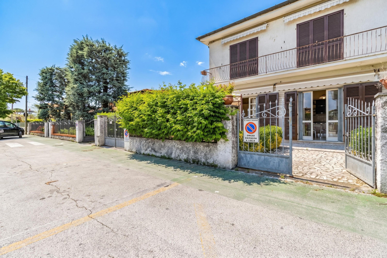Others 3, Casa Lidia 900m From Sea With Private Garden, Lucca