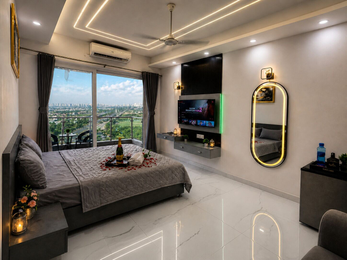 Bedroom 2, The Cosette Corner @Gaur city center, Gautam Buddha Nagar