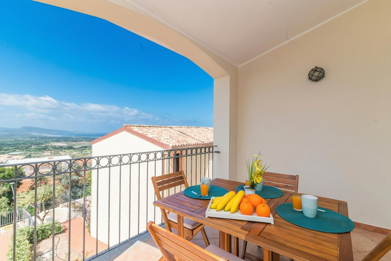 Outdoor dining 2, Nicole House With Stunning View And Pool, Olbia-Tempio