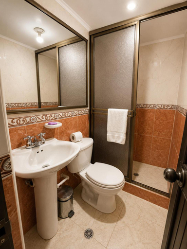 Bathroom, Hotel Ejecutivo 63 In, Santafé de Bogotá