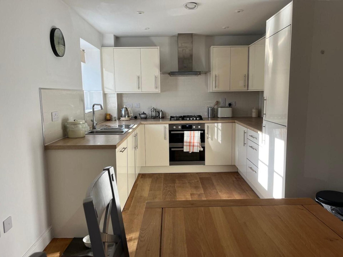 Private kitchen, Charming Detached Chagford Apartment with Views, Devon