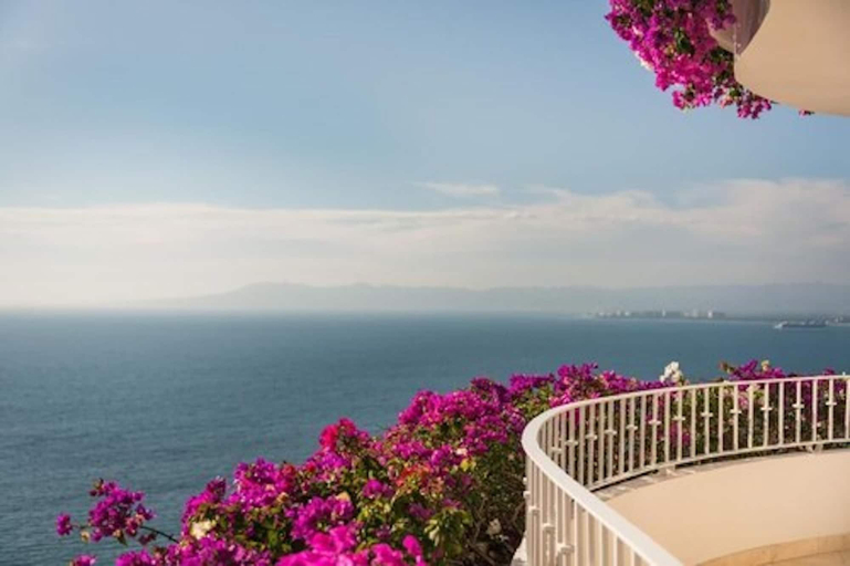 Beach/ocean view, SUITES VIP AT GRAND MIRAMAR, Puerto Vallarta