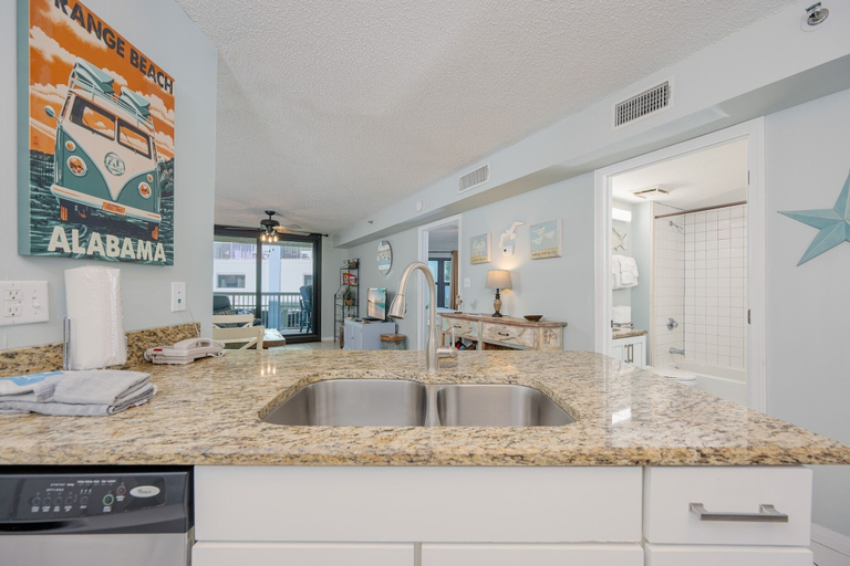 Interior 5, Harbour Place 104 2 Bedroom Condo, Baldwin