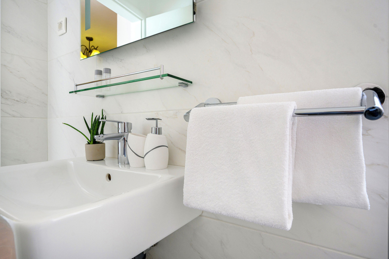 Bathroom 4, Apartmani Festum, Šibenik