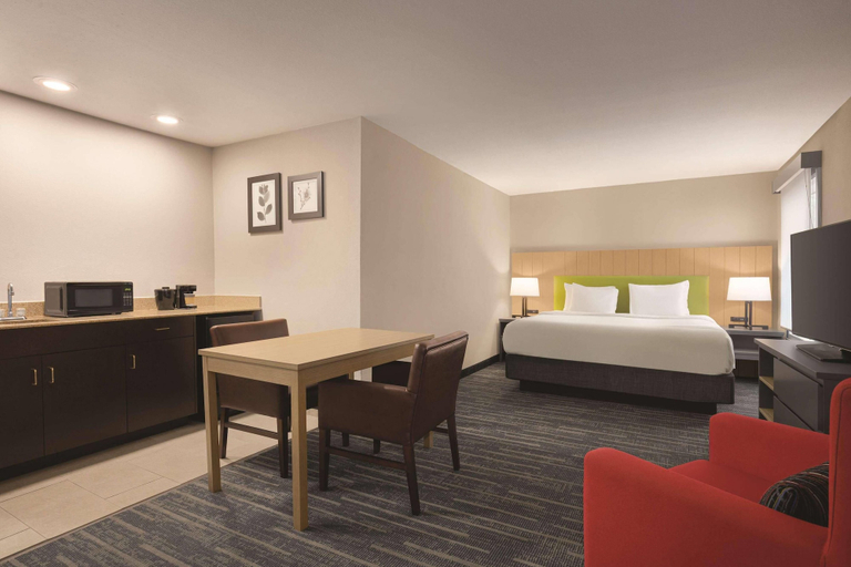 Bedroom 3, Country Inn & Suites by Radisson, Dunn I-95, Harnett