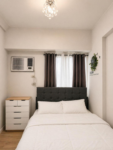 Bedroom 3, Cozy Alabang Condo with Pool and Near Malls & Airport, Muntinlupa