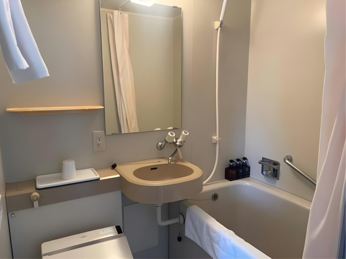 Bathroom 4, Oita Regal Hotel, Ōita