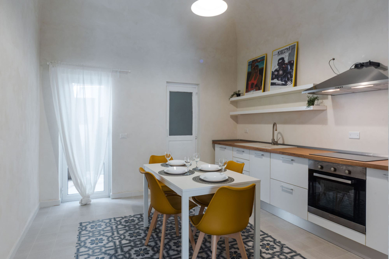 Room 5, Ai Benedettini Apartment by Wonderful Italy, Catania