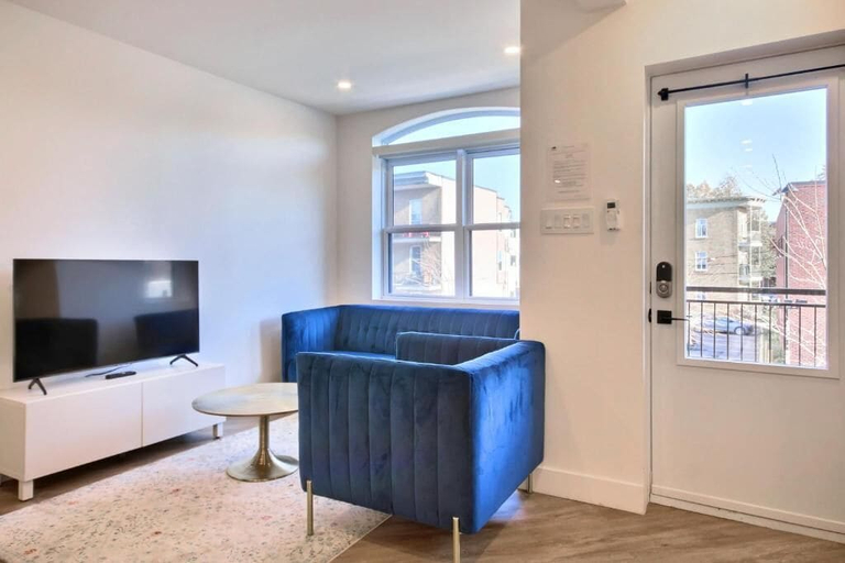 Living area 3, Le 323, Communauté-Urbaine-de-Québec