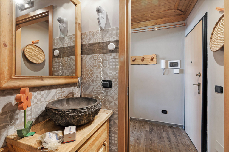 Bathroom 5, Studio Charming Sportinia Town Center, Torino