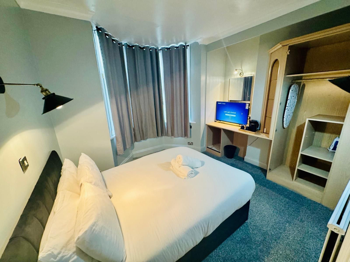 Bedroom 3, The Kirkdale Hotel, London