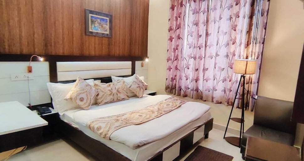 Bedroom 1, Premium Hotel Broadway Amritsar, Amritsar