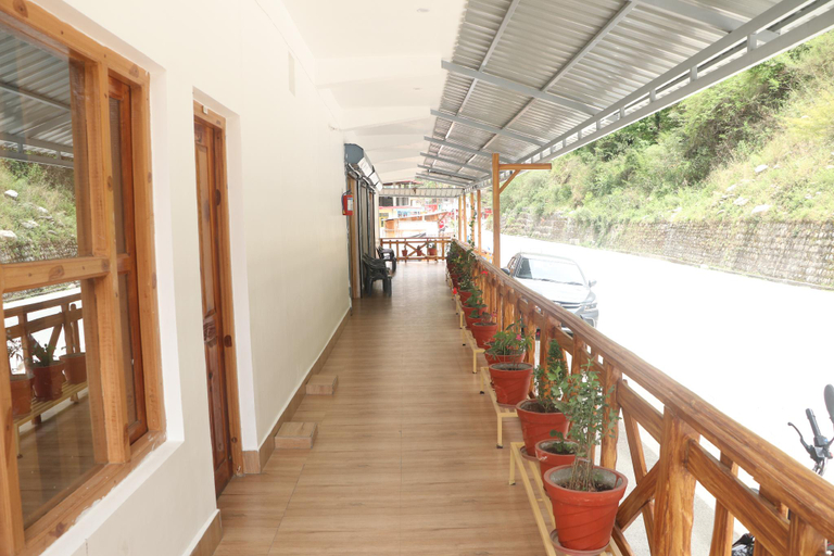 Others 5, Shri Vikram Resort, Uttarkashi