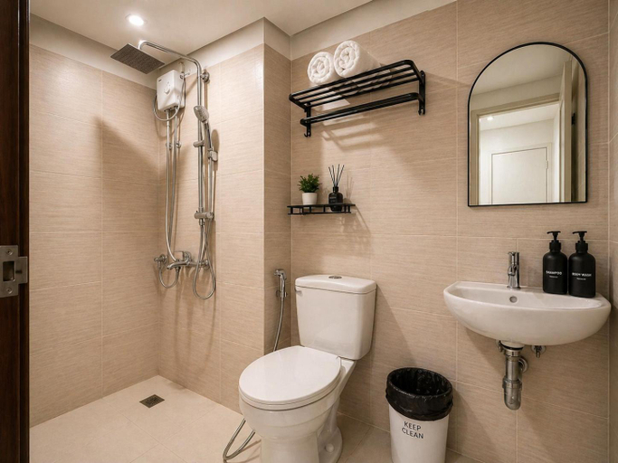 Bathroom, Cozy Alabang Condo with Pool and Near Malls & Airport, Muntinlupa