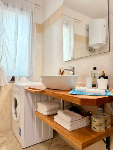 Bathroom 3, La Casa di Spinosella, Sassari