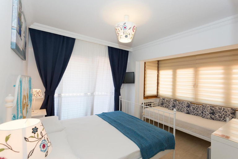 Bedroom 2, Ayka Hotel, Ula