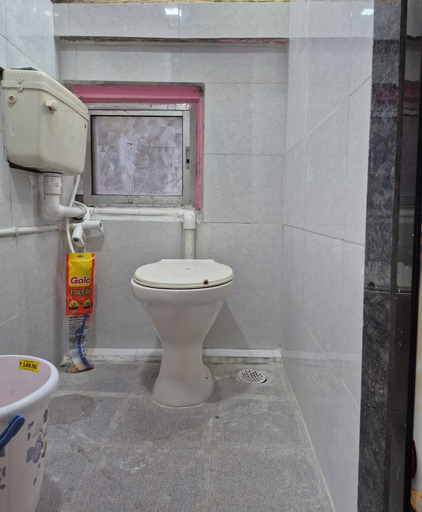 Bathroom 5, Swami Single Bed Dormstay, Ratnagiri