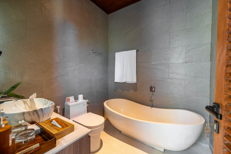 Bathroom 4, Melasti Beach Villa, Badung