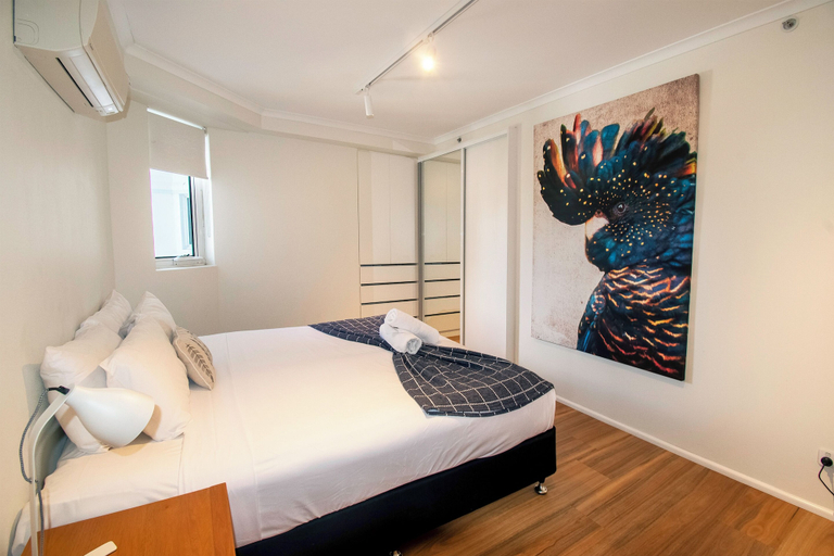 Bedroom 2, Ocean Sands Resort, Gold Coast