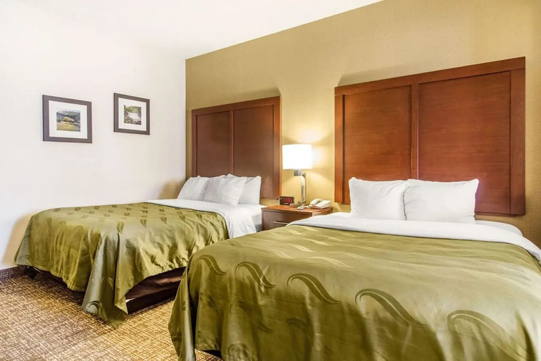 Room 3, HOTELWORLD INN & SUITES, Laurel