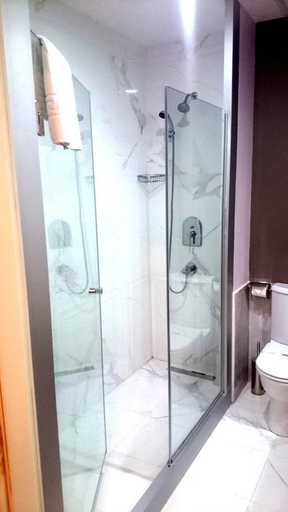 Bathroom 5, The Crown Hotel, Baku
